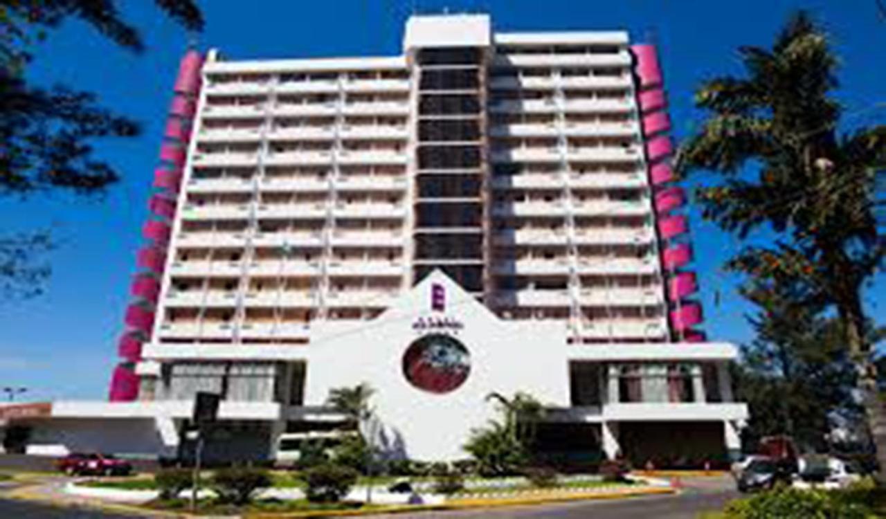 Crowne Plaza Guatemala Hotel ภายนอก รูปภาพ
